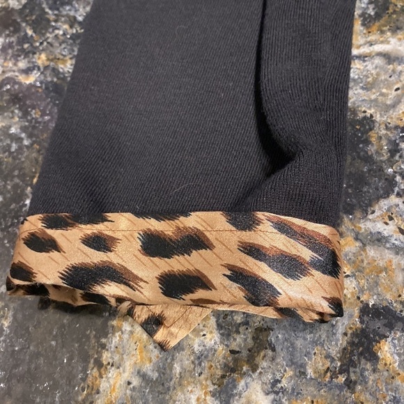 O womens The Limited long sleeve stretch plus size knit top XL.  EUC - Picture 5 of 5